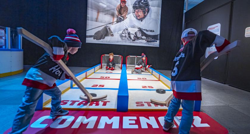 lancer frappé exposition hockey plus vite que jamais au centre des sciences de montreal
