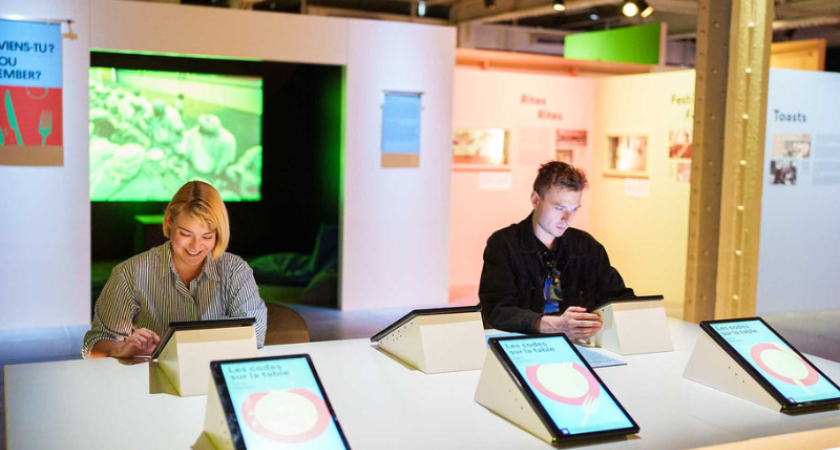 Interactif dans l'exposition Banquet
